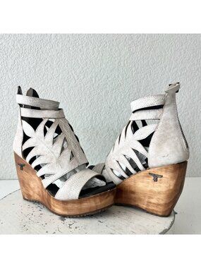 Lane Boots BECCA White Wedges Womens Sz 5 Western Cowgirl Wooden Heeled Sandals